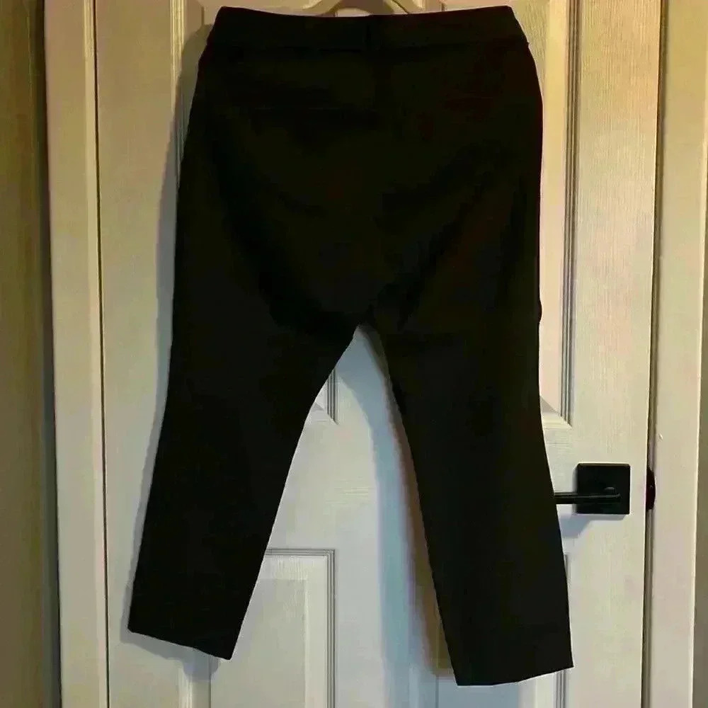 Old Navy high rise Pixie secret smooth pants - petite - Picture 3 of 5